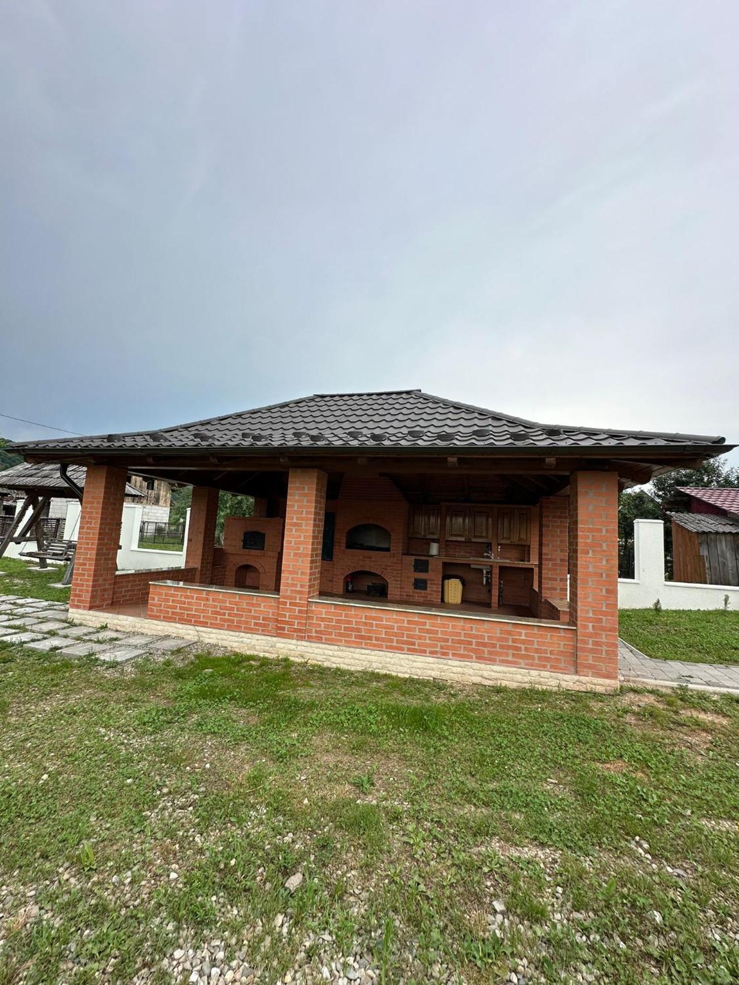 Casa Dacului Hotel Petrova Exterior photo